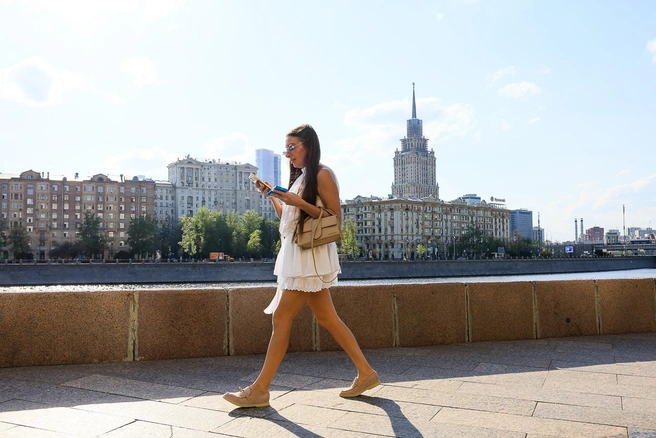 Готовьтесь к +28! В Москву придет летняя жара — уже на следующей неделе | Источник: Артём Устюжанин / MSK1.RU