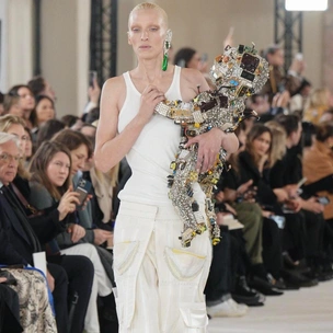 Что нужно знать про кутюрное шоу Schiaparelli? И почему это нельзя пропустить?