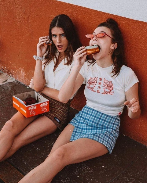 50 вопросов подруге, которые сделают вас ближе друг к другу | parents.ru