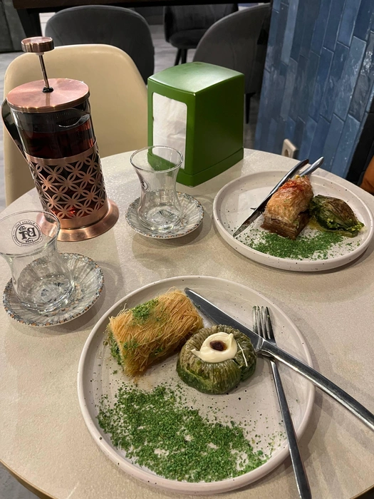 Насладиться кофе с пахлавой обошлось в 800 рублей | Источник: герой публикации