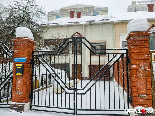 Ворота, гараж — всё как положено | Источник: Булат Салихов / UFA1.RU