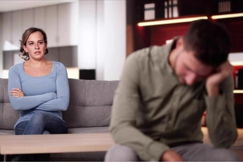 «Как объяснить бывшему мужу, что я воспринимаю его лишь как друга? Боюсь, он воспримет это как предательство»