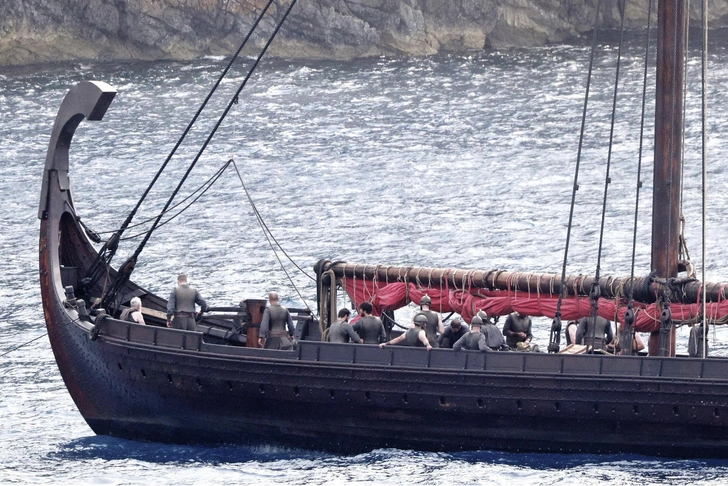 Draken Harald Hårfagre, реконструкция корабля эпохи викингов, «снялась» в «Одиссее» Нолана | Источник: ARGO PROJECT, VOLOS (GREECE), OFFICIAL PROJECT PHOTOGRAPHS MELINDA SUE GORDON / UNIVERSAL PICTURES
