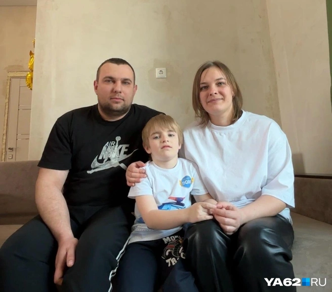 До подтверждения диагноза особых признаков болезни не было. Максим не мог прыгать, а мышечный тонус был повышен | Источник: Виктория Улитова / YA62.RU