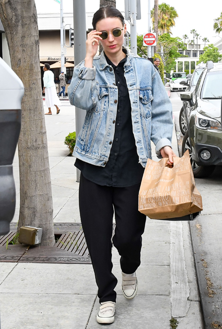 Руни Мара в Лос-Анджелесе, 30 мая | marieclaire.ru