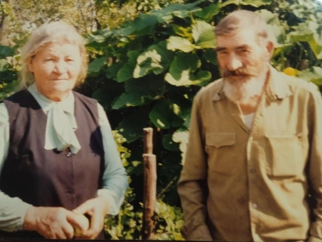 Нина Абрамова с супругом | Источник: предоставлено дочерью героини