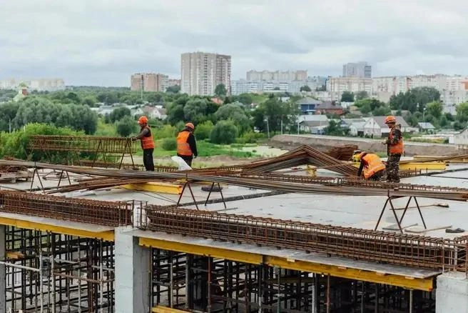 Школу обещают достроить до декабря следующего года | Источник: Соцсети губернатора Павла Малкова