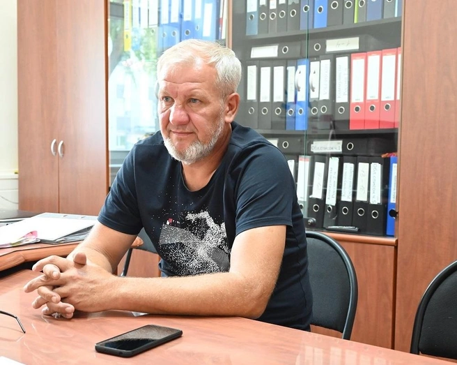 Это домохозяин Александр Плескач | Источник: пресс-служба Избирательной комиссии Иркутской области