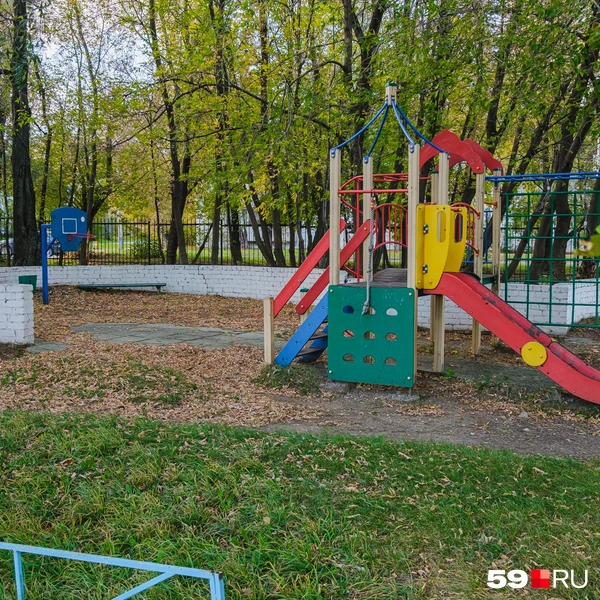 В микрорайоне есть детские площадки | Источник: Тимофей Калмаков / 59.RU