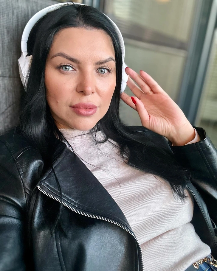 Саратовтан келген порно актриса Саратовтан келген порно актриса