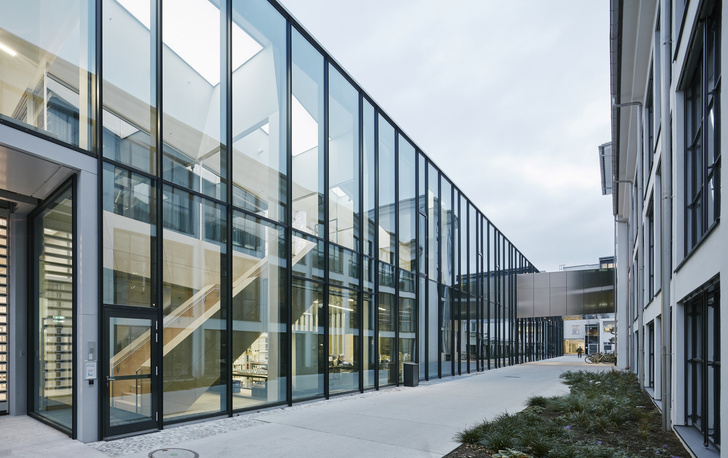 Новое здание штаб-квартиры Swarovski от студии Snøhetta (фото 15)