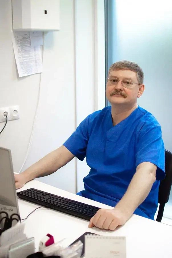 Врачи советуют: чтобы кишечник работал правильно, нужно пить больше воды, есть овощи и фрукты, а также продукты с клетчаткой и кисломолочные изделия | Источник: Елизавета Смирнова