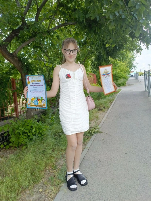 Красавица-выпускница начальной школы | Источник: читатели V1.RU