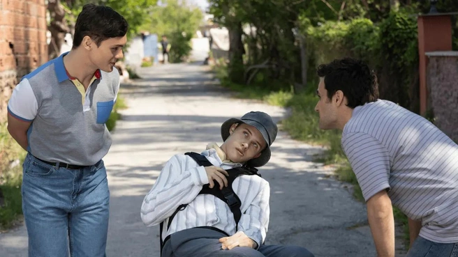 Роль без слов удалась Кемстачу | Источник: кадр из фильма Bi Umut (6+), реж. Гёкхан Ары, 2025 год