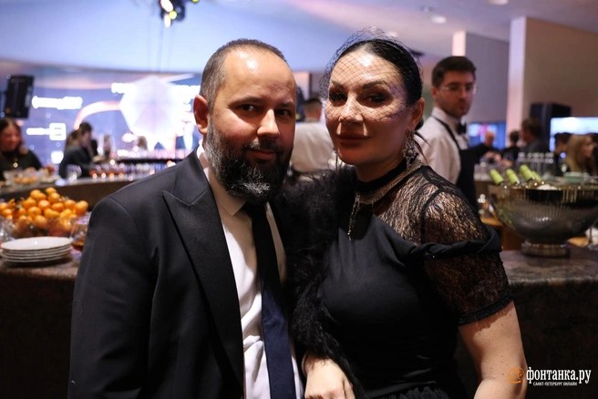 Илья и Галина Линник, владельцы группы компаний «RESPECT» в которую входит проект Жилой комплекс «Моменты.Репино» (ООО&nbsp;«СЗ „Ленинское“), основатели Арт-пространства „GALINA LINNIK ART GALLERY“