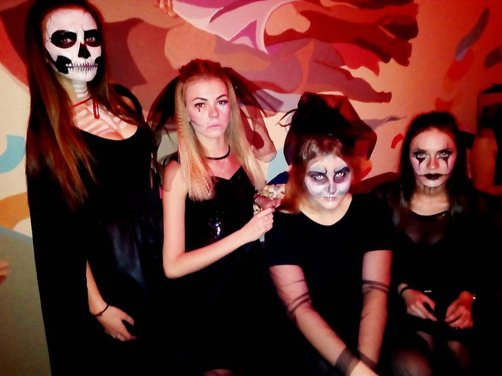 Страшно красивые: смелые образы Хэллоуина в Инстаграмах (запрещенная в России экстремистская организация) омичей