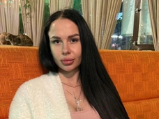 «Не могу иметь детей, а человек на свободе!»: Кутырева встретилась с бывшим, который выбросил ее из окна 6 этажа