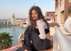 Доллары, брендовые вещи, iMac от Давы: 14-летняя миллионерша Милана Хаметова распаковывает подарки