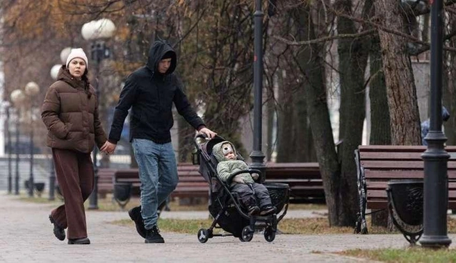 Выплата предоставляется каждому из родителей отдельно | Источник: Nk-tv.com