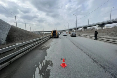 Дорожный рабочий в тяжелом состоянии после ДТП с водителем без прав