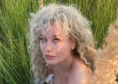 Кристина Асмус: «После предательства близких людей летом я зарывалась в боль»