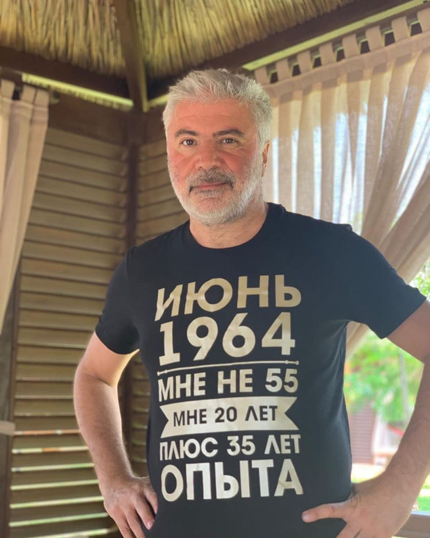 Фото №1 - Сосо Павлиашвили показал красавиц-дочерей