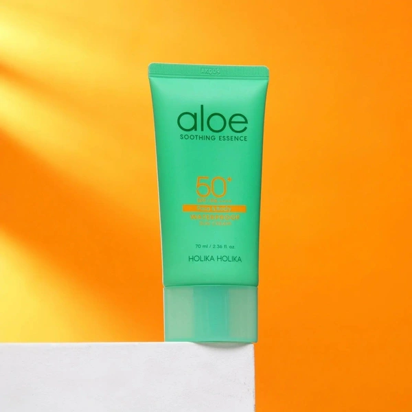 Солнцезащитный крем для лица Holika Holika с алоэ Waterproof SPF 50+