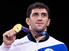 Отец олимпийского чемпиона по вольной борьбе Заурбека Сидакова погиб в страшном ДТП