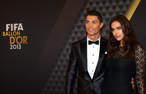 Ирина Шейк VS Криштиану Роналду кто кого «отфутболил»?