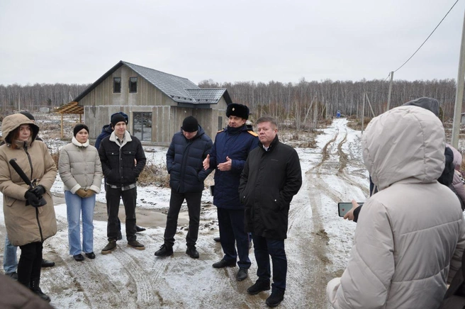 С жителями провели встречу прямо на строительной площадке | Источник: su_skr74 / t.me
