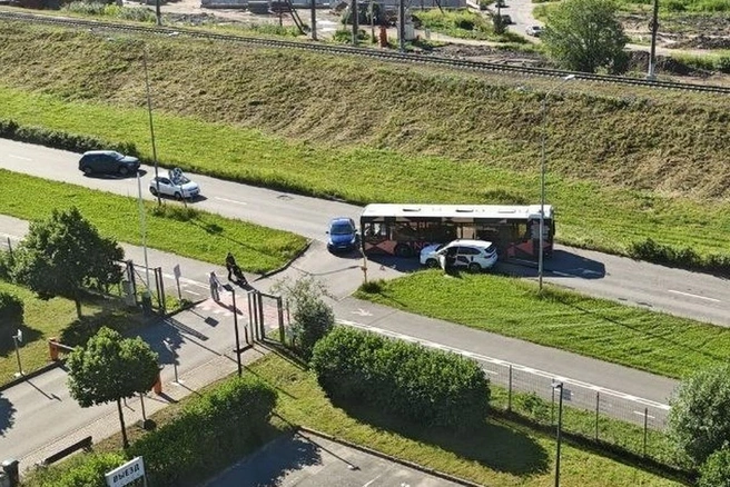 Пять автобусов стали участниками ДТП за одно утро в Петербурге | Источник: Мегаполис | ДТП и ЧП | Санкт-Петербург | Питер / Телеграм