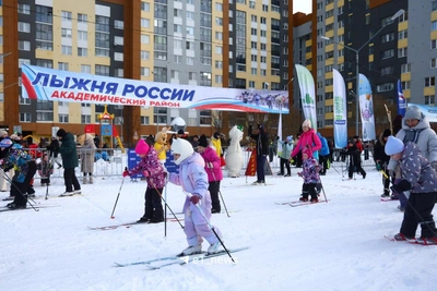 Екатеринбуржцы вышли на «Лыжню России»