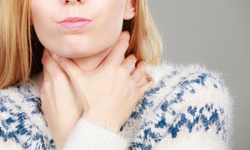 Опухли миндалины — в чем причина и как лечить