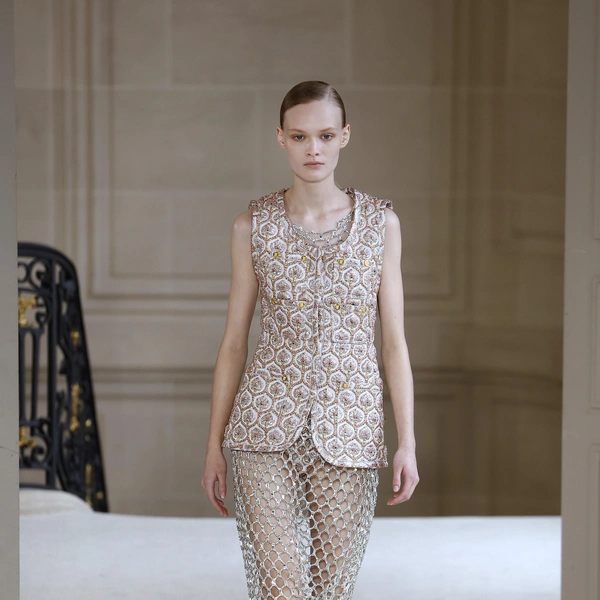 Модель Даша Казакова стала звездой шоу Dior (но мечтает о Saint Laurent)
