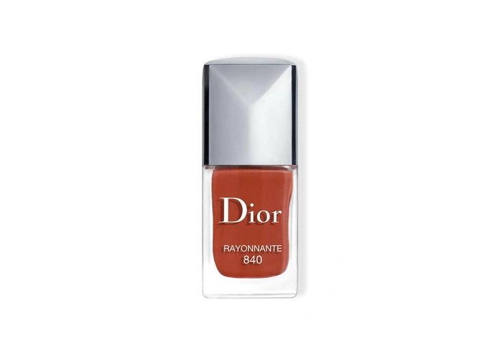 Dior ЛАК ДЛЯ НОГТЕЙ С ЭФФЕКТОМ ГЕЛЕВОГО ПОКРЫТИЯ VERNIS 840 Сияющий