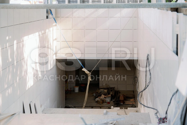 Плиткой отделали и сам тоннель  | Источник: Дарья Паращенко / 93.RU