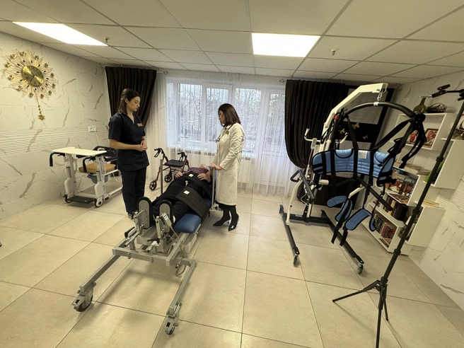 Двухсекционный вертикализатор и другое оборудование подарены геронтологическому центру | Источник: пресс-служба «Столото»