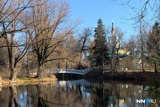 Знаменитый горбатый мостик в Большом Болдине | Источник: Денис Стрелков / NN.RU