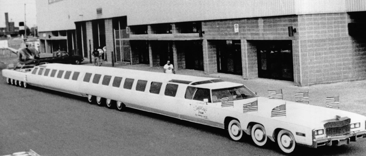 Лимузин «Американская мечта» длиной около 30 метров. Cadillac, созданный Джеем Орбергом | Источник: amw/Legion Media