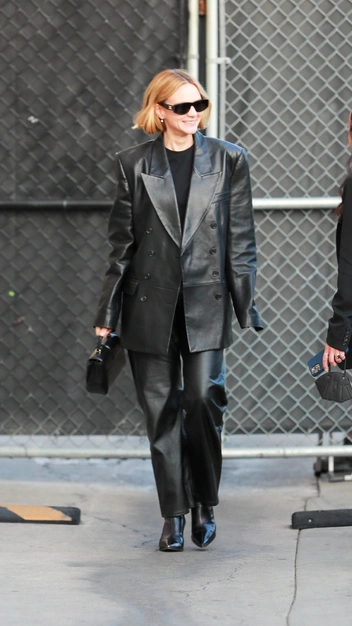 Повторяйте за актрисой: Кэри Маллиган раздает уроки стиля на улицах Голливуда | marieclaire.ru