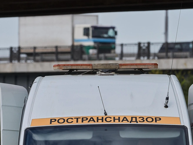 Ространснадзор контролирует исполнение перевозчиками лицензионных требований | Источник: Александр Ощепков / NGS.RU