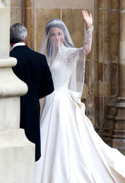 А где жених? На любимом свадебном фото Кейт Миддлтон отсутствует принц Уильям