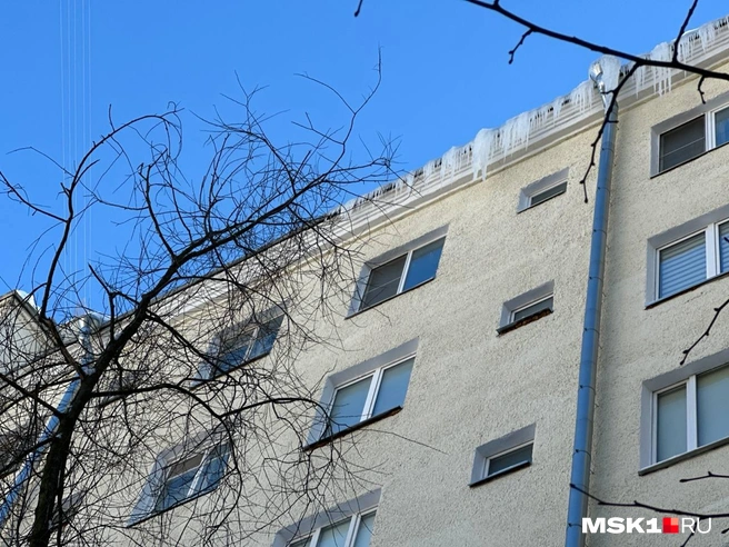 Женщину убило сосулькой в Даниловском районе Москвы | Источник: Андрей Кузнецов / MSK1.RU