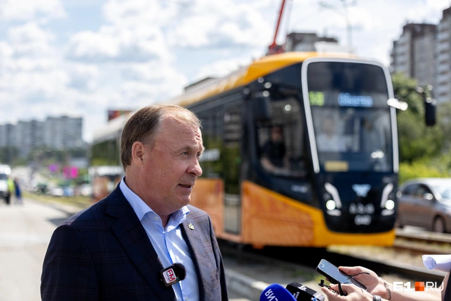 Мэр Алексей Орлов назвал ремонт вынужденным, поскольку Малышевский мост был в плохом состоянии | Источник: Владислав Лоншаков / E1.RU