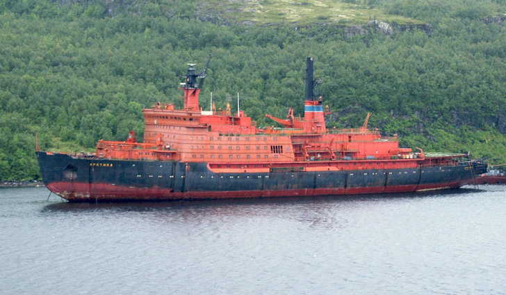 Парусники, дирижабли и атомоходы: 7 знаменитых судов, покорявших Арктику