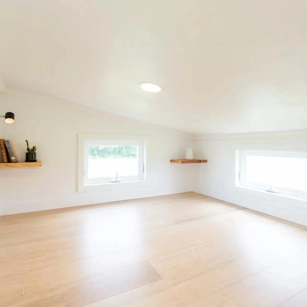 В огороде «Бузина»: оцените дом-прицеп Elderberry — уютную однушку на трех осях