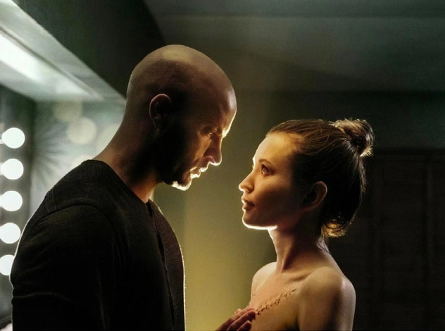 Писателя-фантаста Нила Геймана обвинили в сексуальном насилии над двумя юными девушками