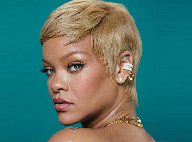 Работает не покладая рук: Рианна запускает линейку Fenty Hair