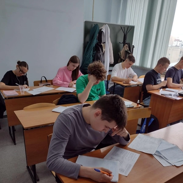 УЦ «Вершина». Тренировочные (пробные) экзамены. 11-й класс | Источник: УЦ «Вершина»