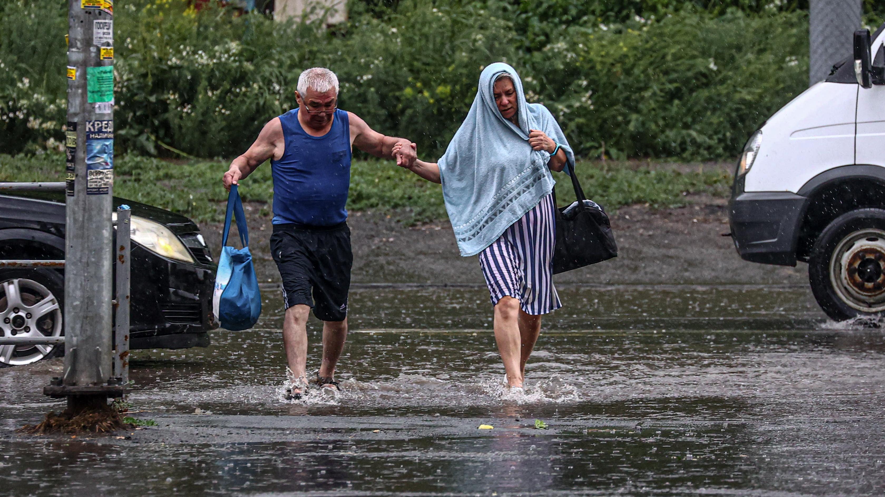На Южный Урал обрушатся грозы, град и сильный ветер